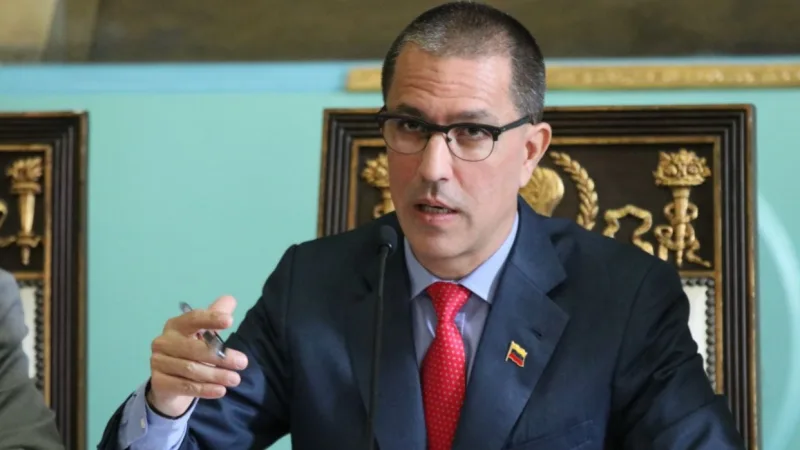Arreaza pide revisar a fondo la Ley contra el Odio