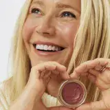 Gwyneth Paltrow presenta el primer producto de maquillaje de Goop