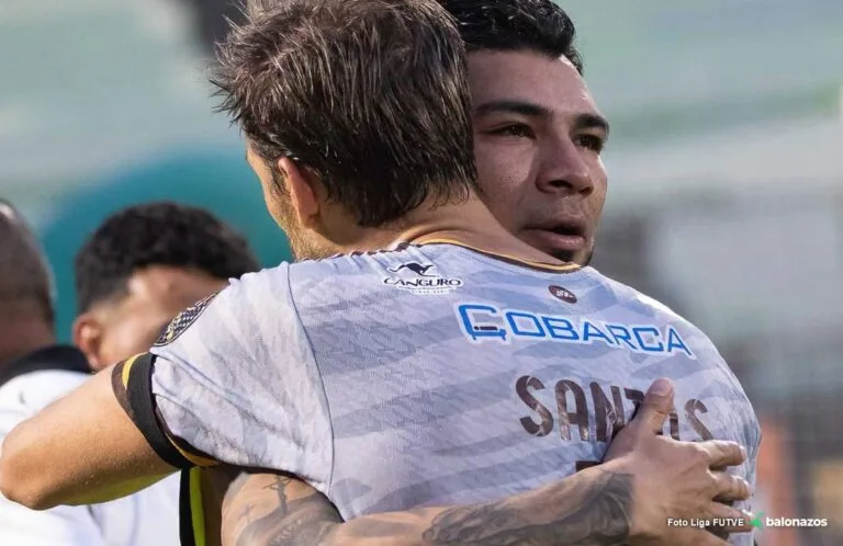 Trujillanos se salvó con un 2-1 en Caracas y sigue en Primera