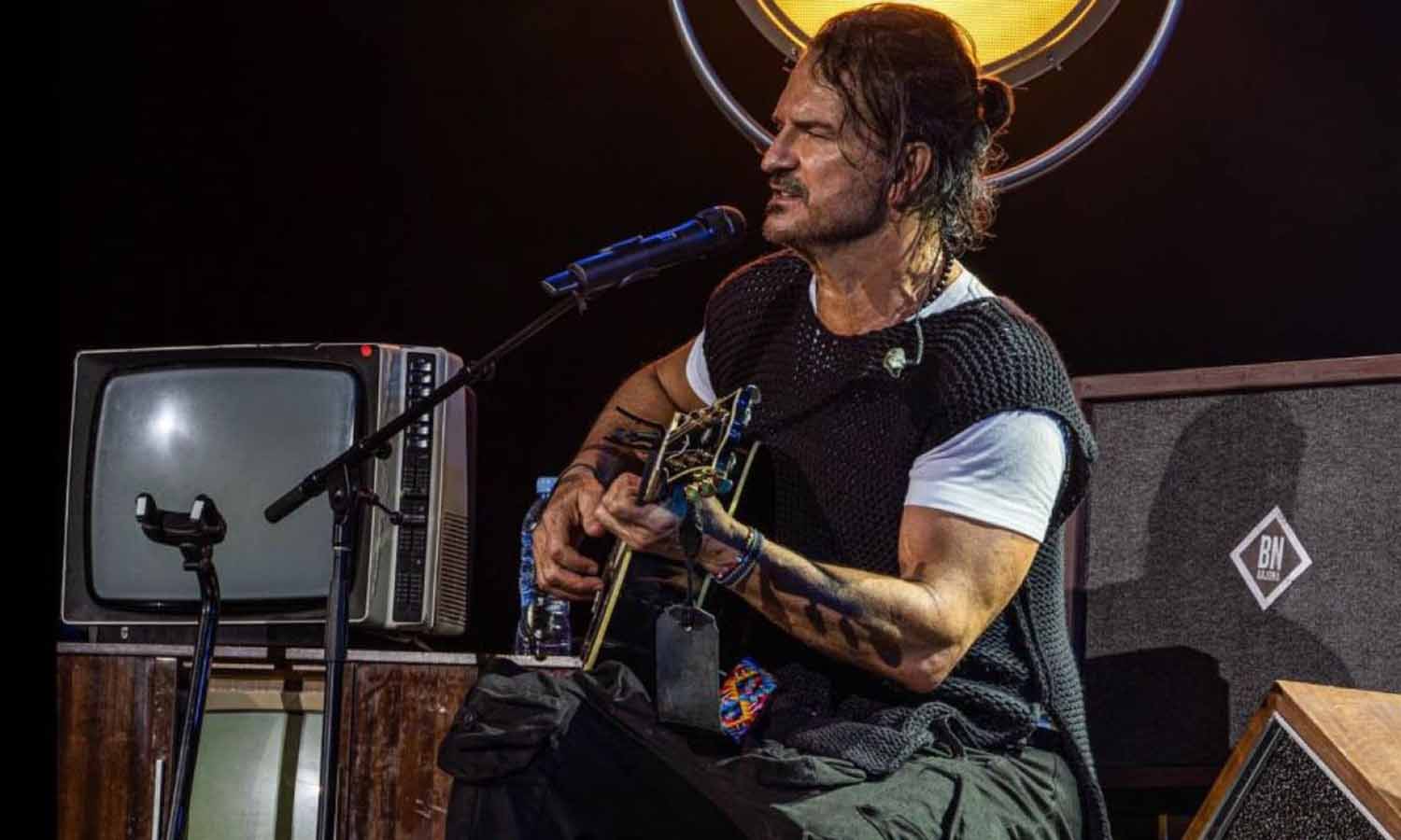 Ricardo Arjona suspende su gira por “crisis médica”