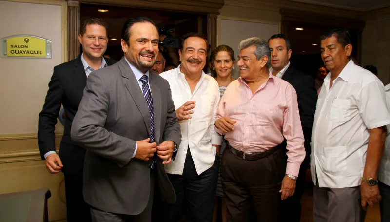 File:REUNIÓN DE OPOSICIÓN (18746780023).jpg