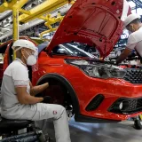Desocupación en Brasil baja a 5,2% y marca mínimo desde 2012