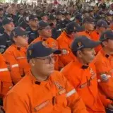 Chacao condecora a 800 rescatistas tras sismos