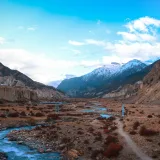 Explora las impresionantes vistas de las montañas de Manang, en la provincia de Gandaki, la belleza natural de Nepal.