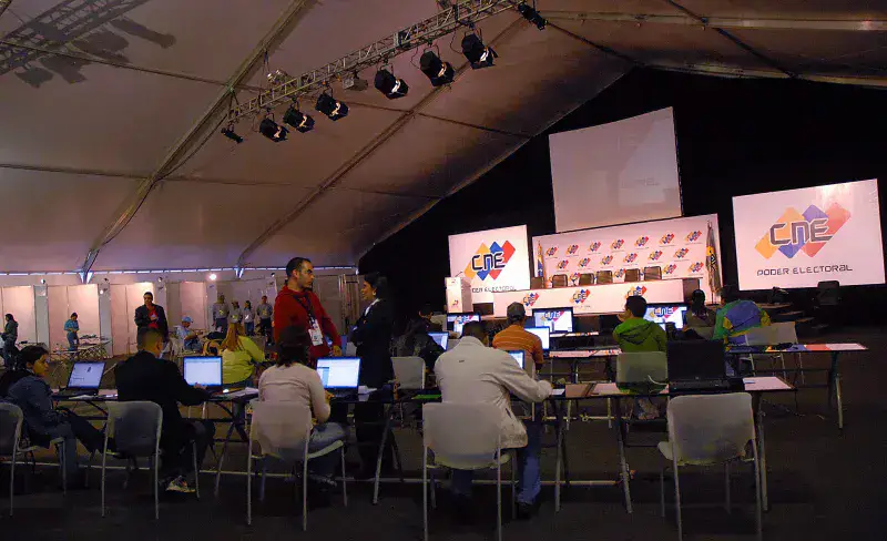 File:Preparativos para reforma Venezolana.jpg