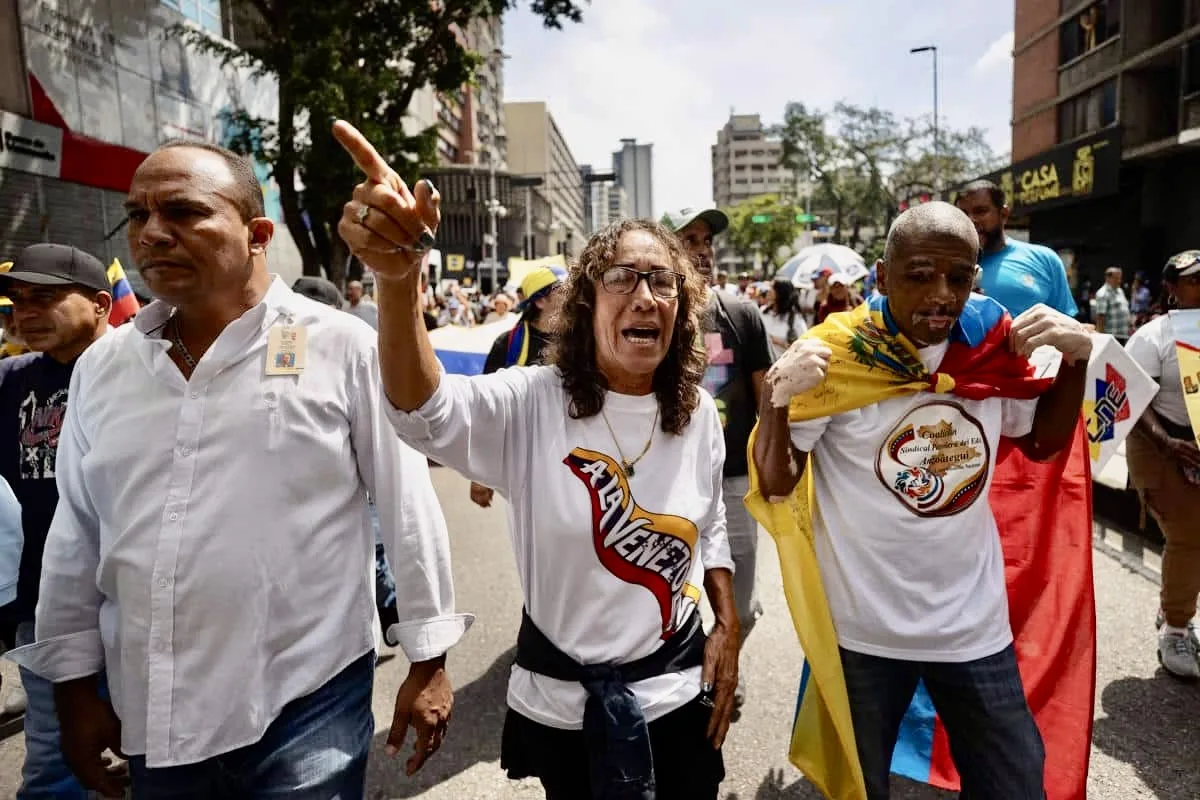 Sindicalistas llegan a Miraflores y exigen elecciones