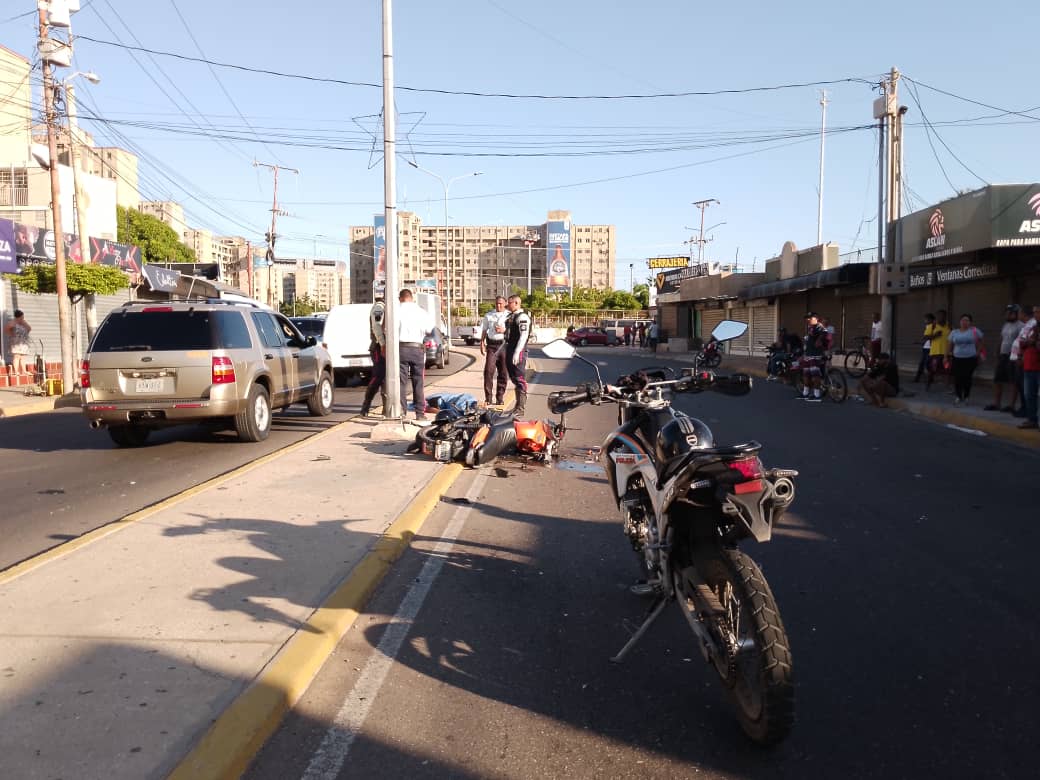 
			San Francisco: hombre pereció al impactar la moto donde iba contra un poste alumbrado		