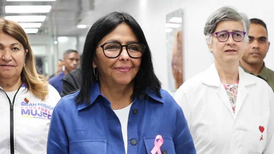 Delcy Rodríguez pide diálogo tras la llegada de Machado