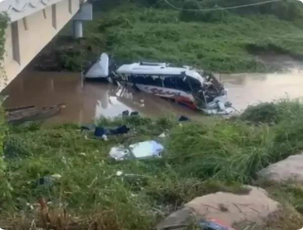 Dos músicos murieron en accidente del bus de Kbeto Zuleta