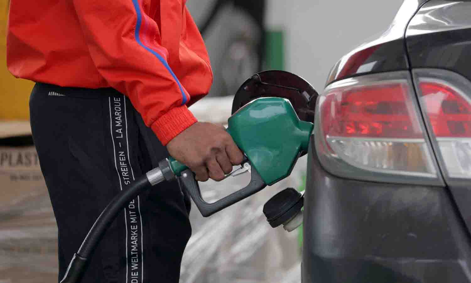 Aseguran que repuestos defectuosos causan incendios de carros