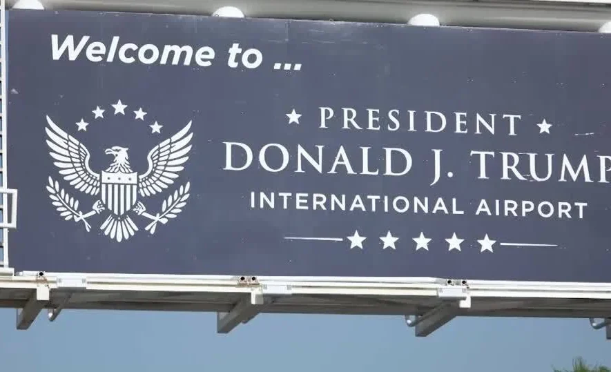 Renombran aeropuerto de Palm Beach en honor a Trump