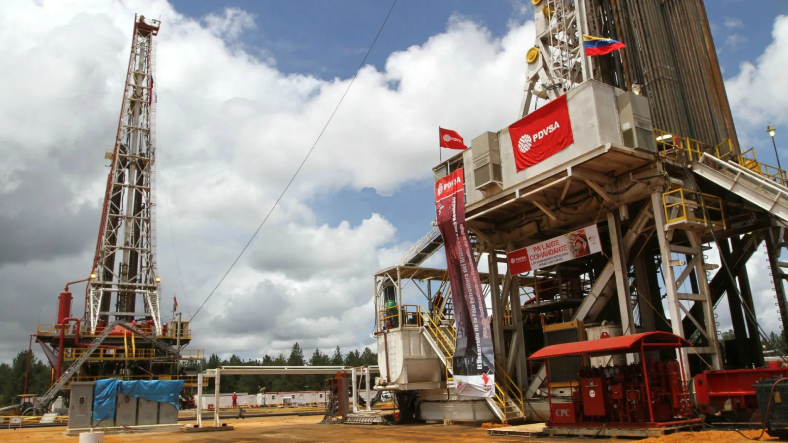 Reformas petroleras siguen trabadas por contratos y regalías