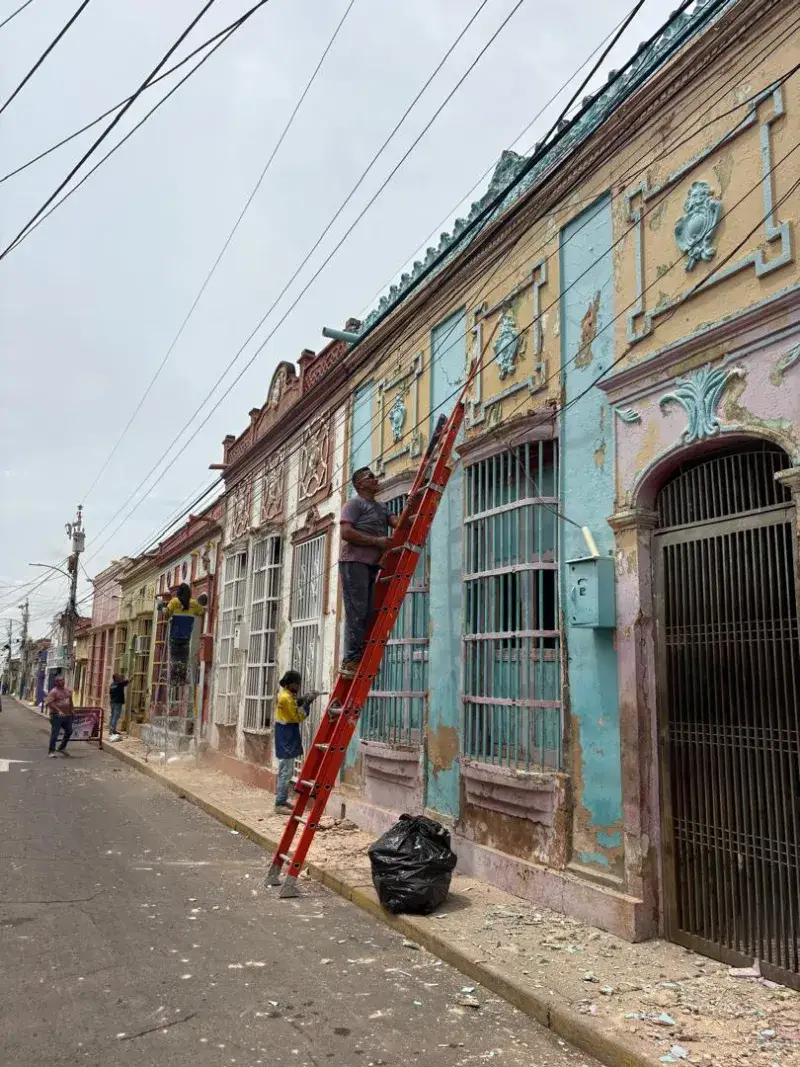 Inician rehabilitación de más de 62 fachadas en Santa Lucía