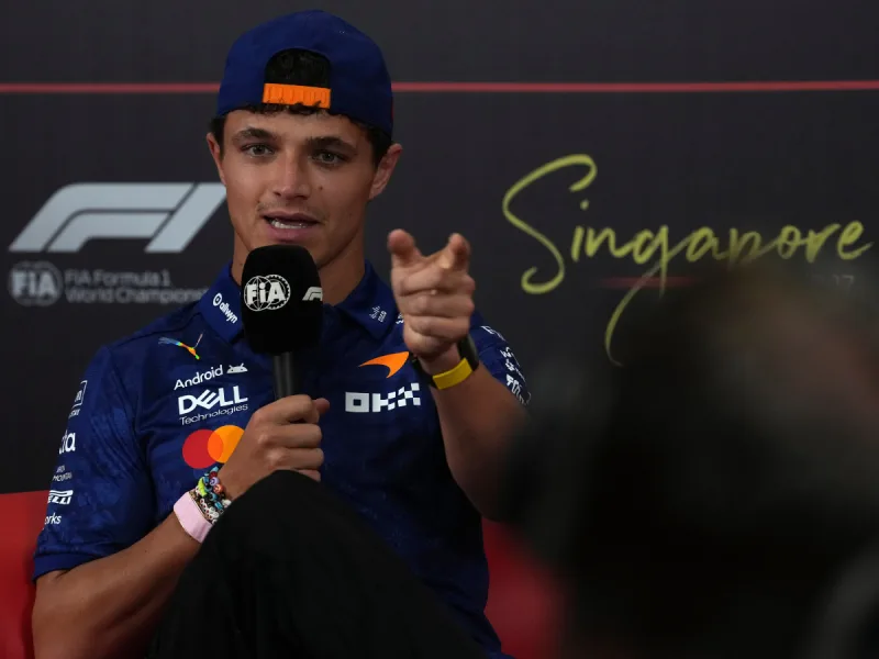 Norris ve opciones de podio para McLaren en Singapur