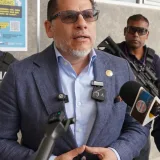 Código Blanco: ministro recorrió el hospital allanado en Ambato