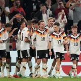 Alemania venció 2-0 a Serbia y sumó su primer triunfo en la Nations