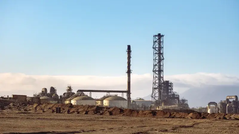 Conflictos políticos frenan desarrollo de la industria petrolera