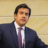 De la Espriella releva a Lara y designa a Alejandro Ordóñez