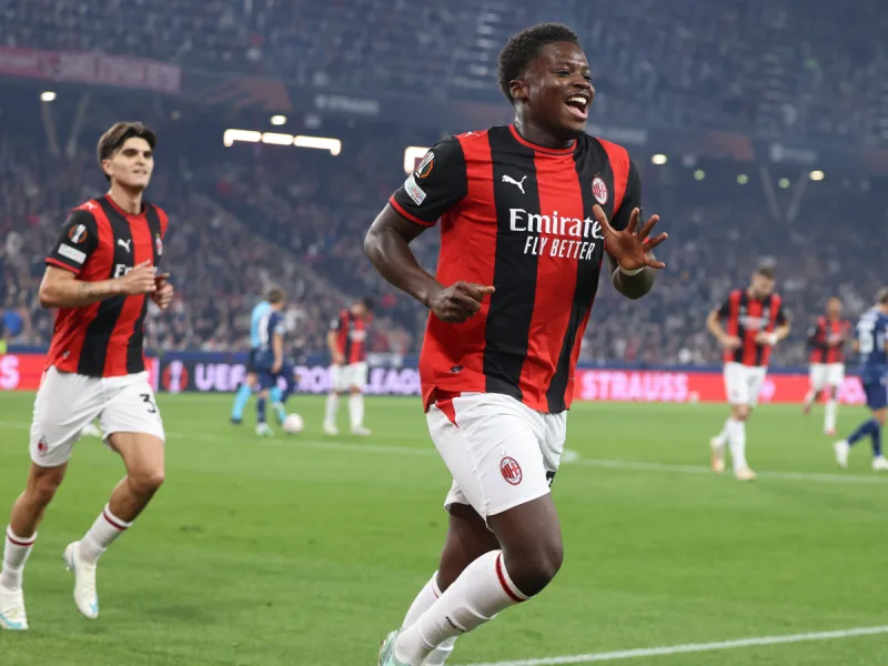 AC Milan gana 4-0 a Salzburgo y logra su primera victoria en la Europa