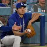 Dodgers descartan cirugía para Ohtani y proyectan 2027