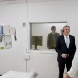 EEUU inspecciona equipos médicos instalados en el Hospital Vargas