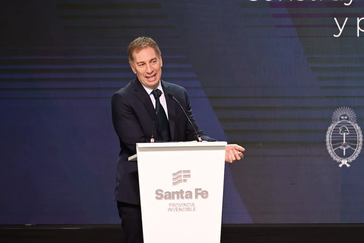 Santilli justificó el paso de Flavio Bolsonaro por Argentina