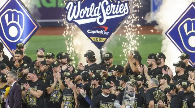 Milwaukee levanta por primera vez el trofeo del Clásico