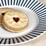 Jammie Dodgers en un plato