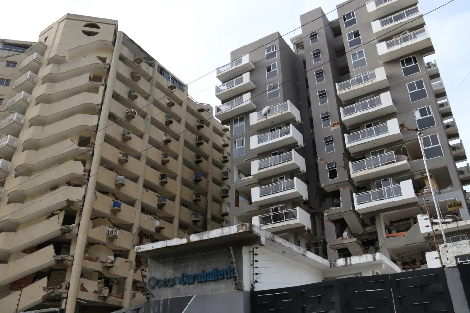 Pacheco: condominios de La Guaira no pueden costear reconstrucción