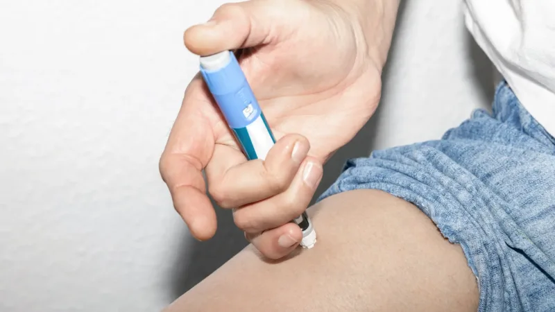 OMS frena fármacos y cirugía para menores de 10 con obesidad
