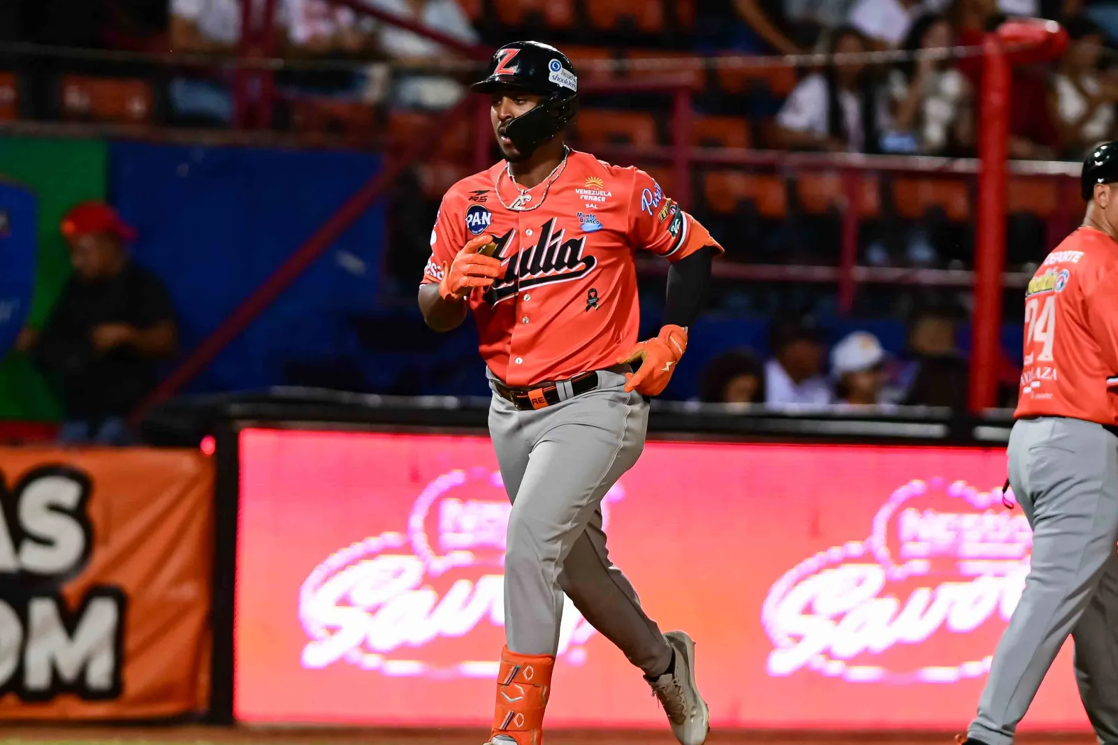 Águilas del Zulia cae 14-7 ante Cardenales en Barquisimeto