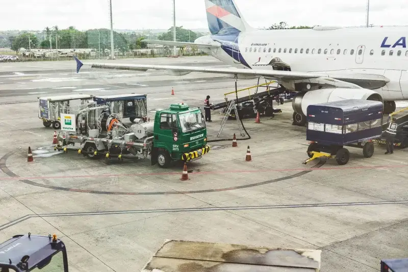Seis aeropuertos regionales activados para mantener vuelos
