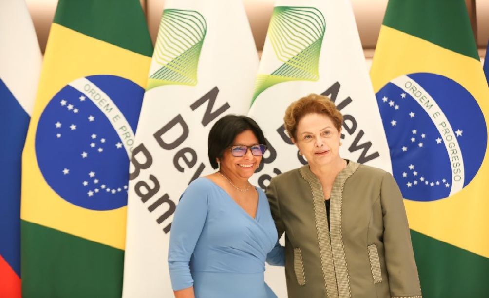 Rodríguez explora con Rousseff cooperación con banco del Brics