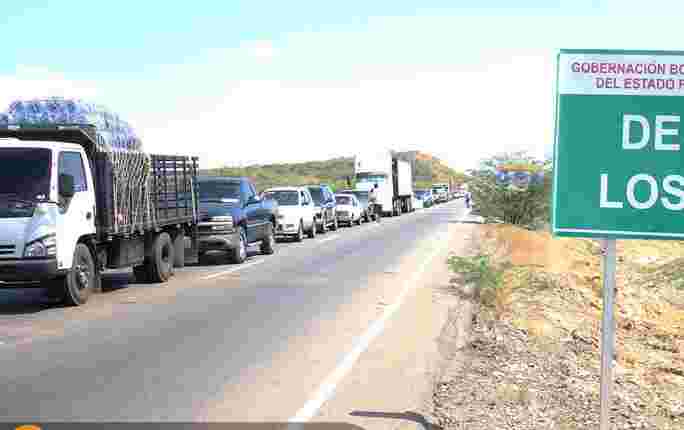 Tranca en la carretera Falcon-Zulia