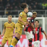 Bolonia castigó al Milan con cuatro goles y triplete de Mbangula