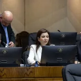 Tensión por Araya complica la mesa del Senado chileno