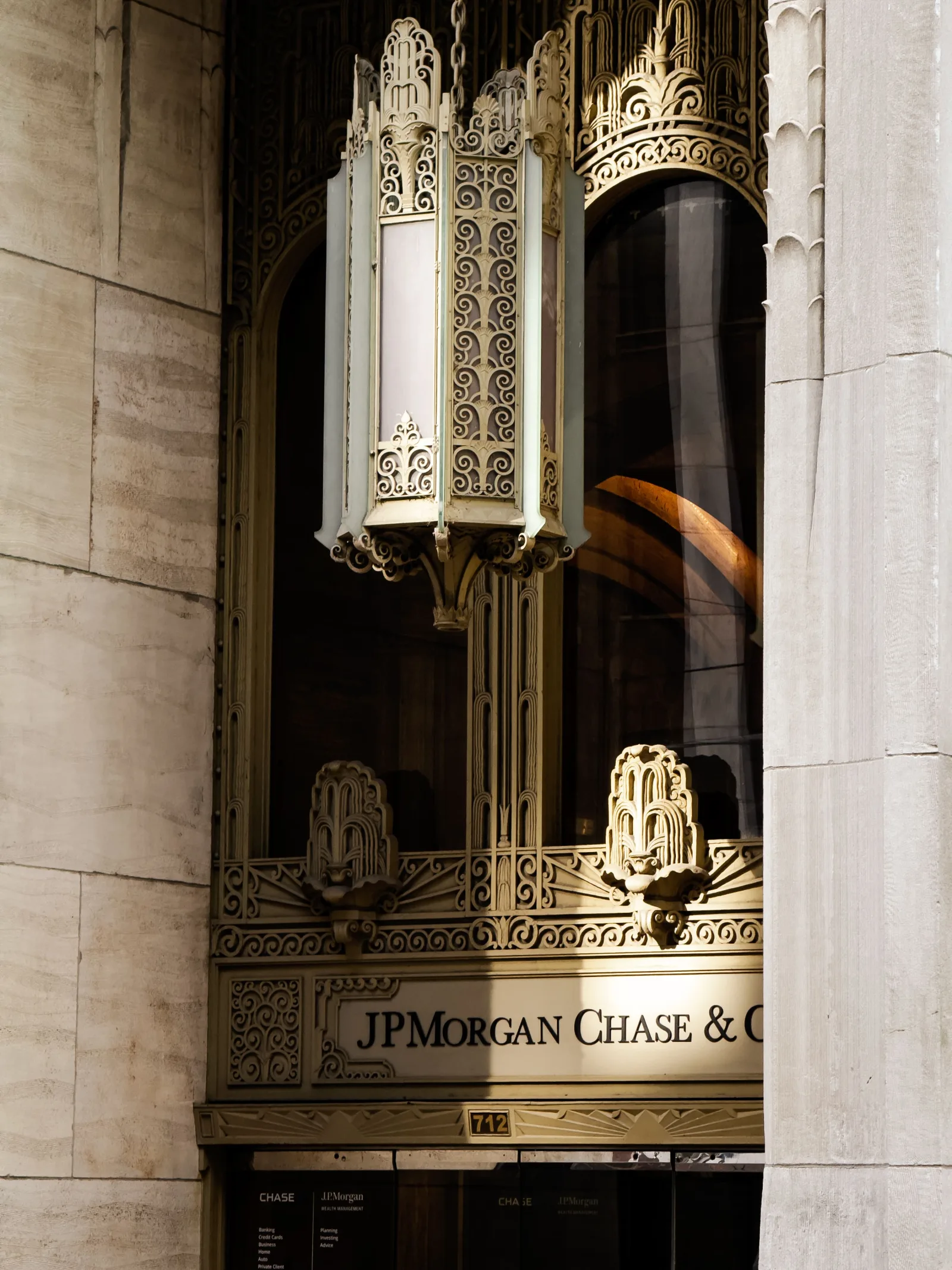 Morgan Stanley advierte corrección en acciones por presión