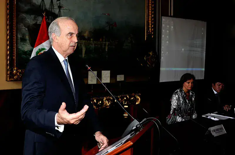 Ismael Benavides analizará cómo recuperar el atractivo del Perú para inversionistas