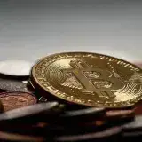 Bitcoin sube a su mayor nivel en casi dos semanas tras mejorar el apetito por riesgo