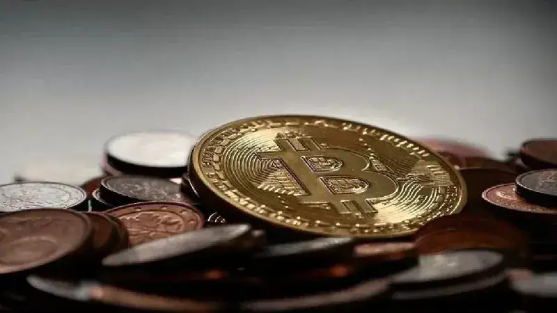 Bitcoin sube a su mayor nivel en casi dos semanas tras mejorar el apetito por riesgo