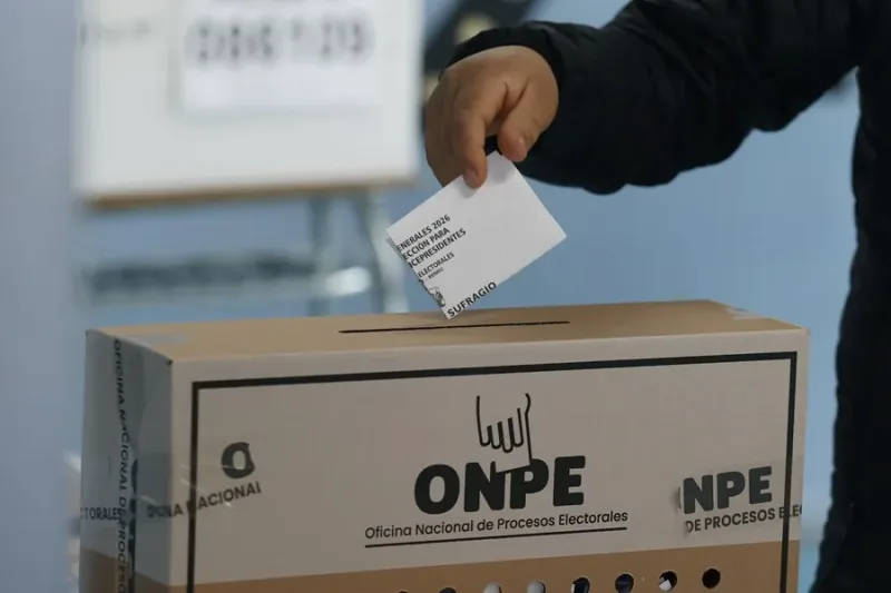 Perú vota entre polémica por reelección encubierta