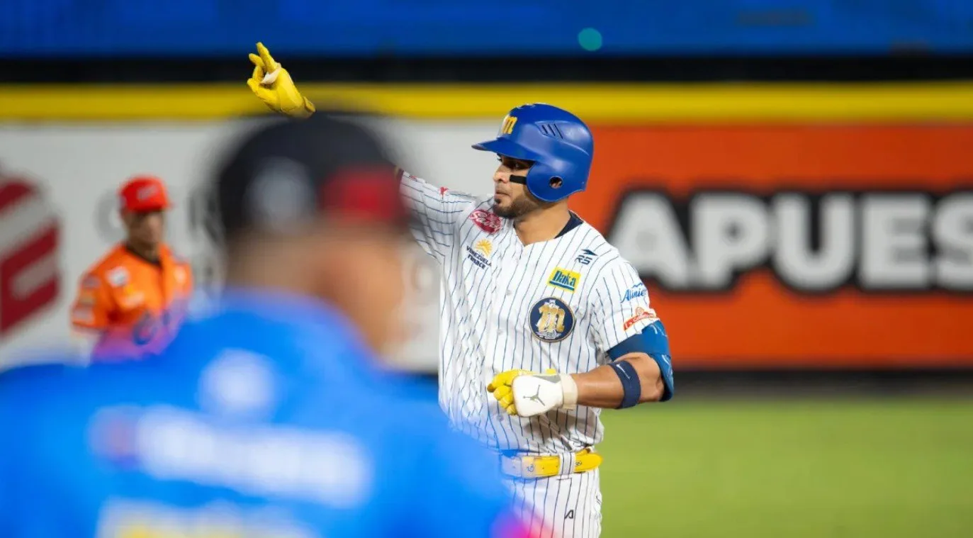 Ángel Reyes lideró el triunfo de Magallanes ante Caribes