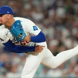 Henríquez encabeza a los latinos que tiran sobre 100 mph