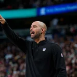 Fernández pone a Brooklyn a mirar la postemporada