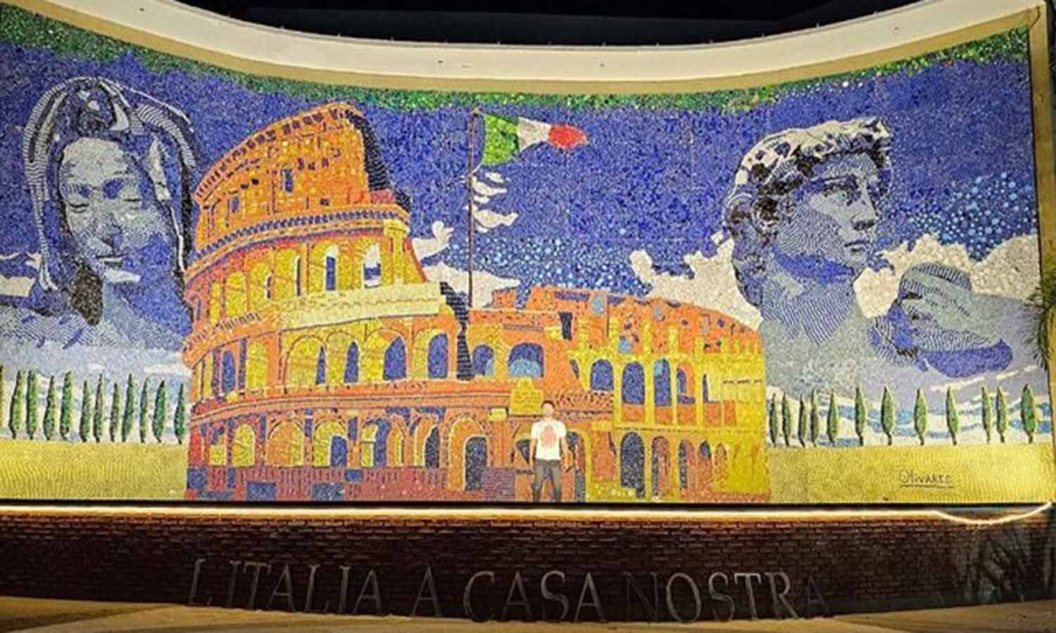 Inauguran mural de Oscar Olivares inspirado en Miguel Ángel