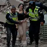 Dos fuertes sismos sacuden la costa central de Venezuela y dejan daños en Caracas