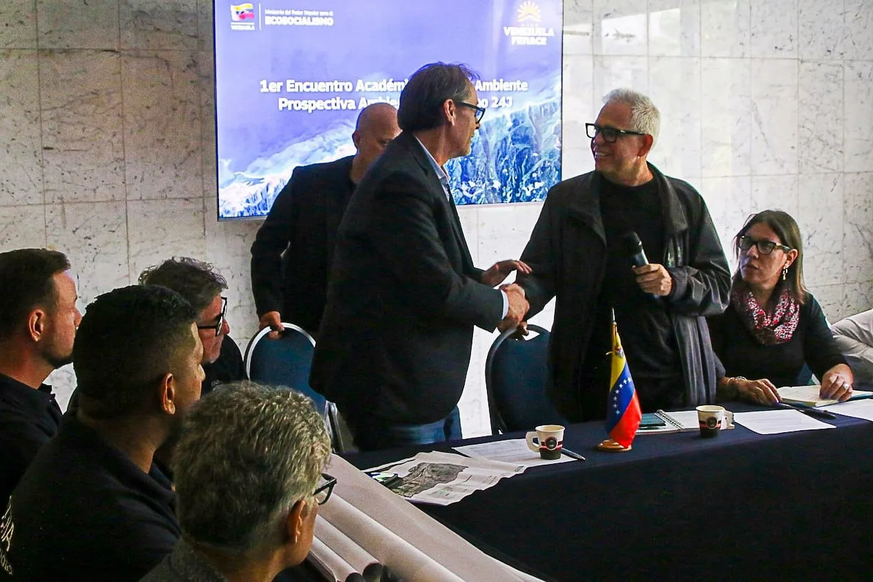 Académicos y Gobierno trazan plan ambiental tras el sismo