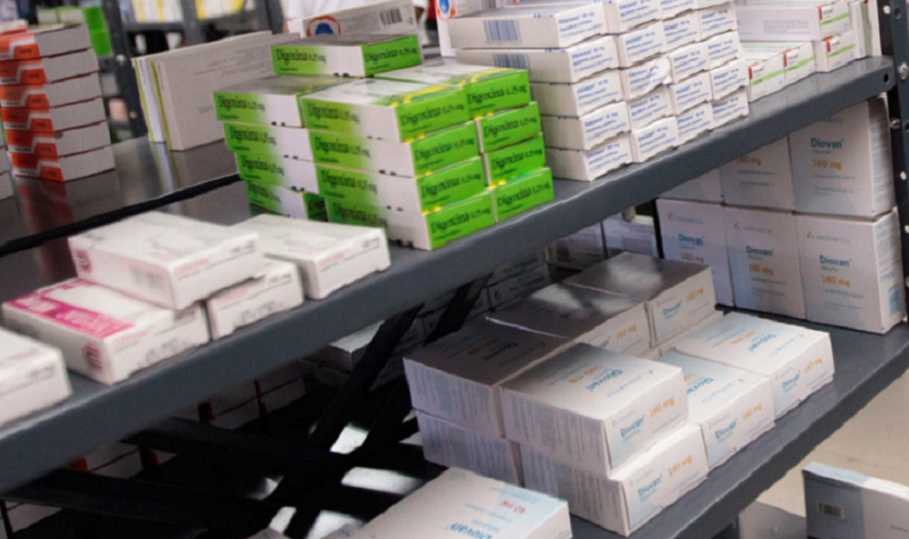 Denuncian escasez de medicamentos de 26,2 % en noviembre