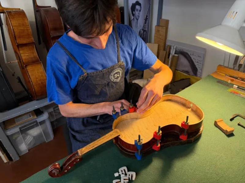 En París restituyen un violín de 1905 saqueado en la guerra