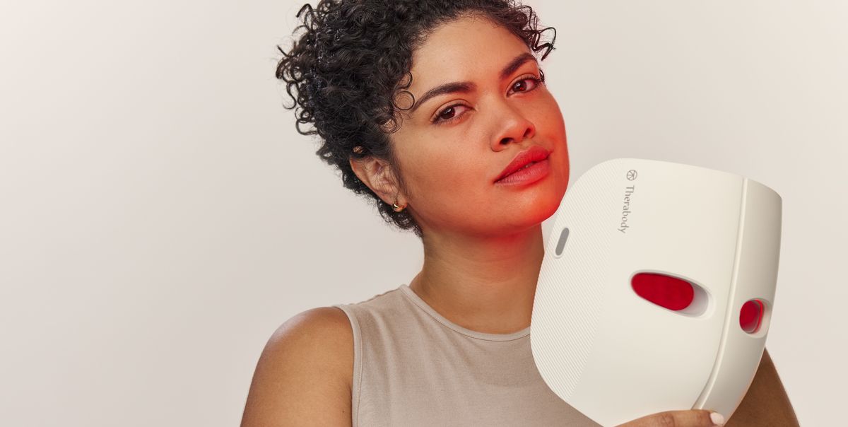 Therabody lanza una máscara facial LED y herramienta de masaje de cabeza todo en uno